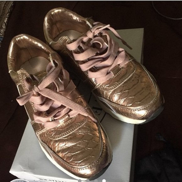 Pink Sneakers 💗 - Picture 4 of 4